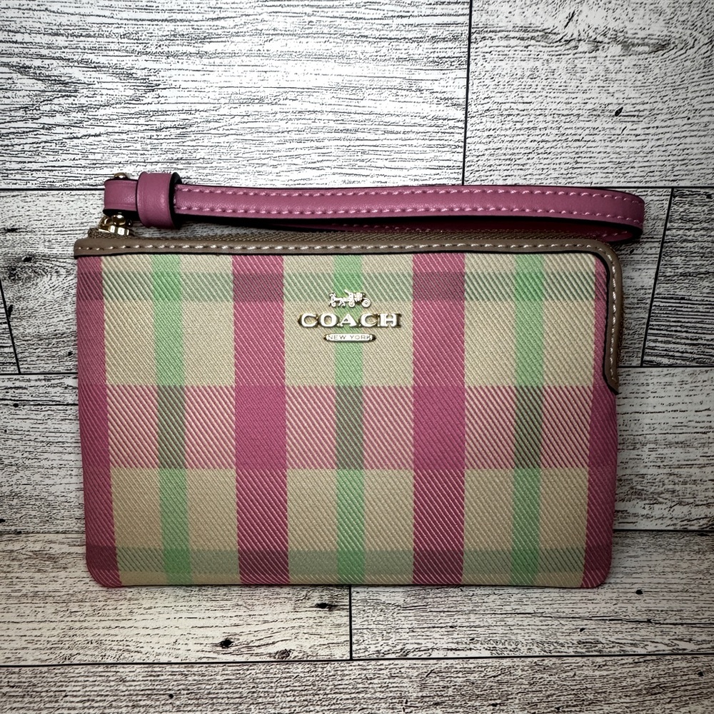Coach Wristlet Pink Multi/Gold